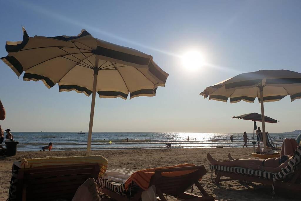 Modern Sea View Apartment For A Perfect Holiday Дуррес Экстерьер фото