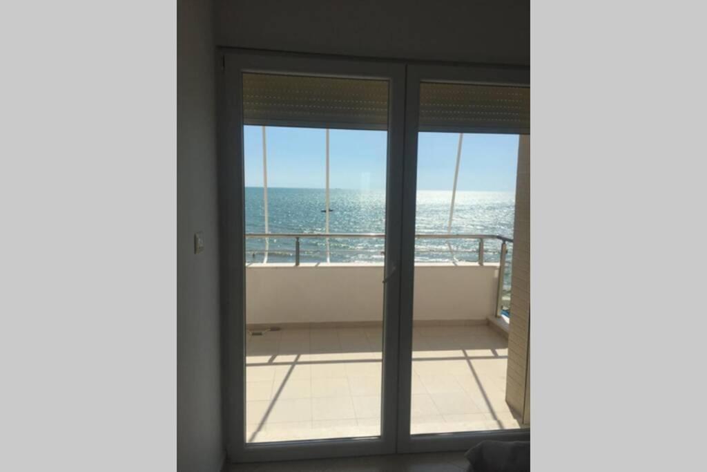 Modern Sea View Apartment For A Perfect Holiday Дуррес Экстерьер фото