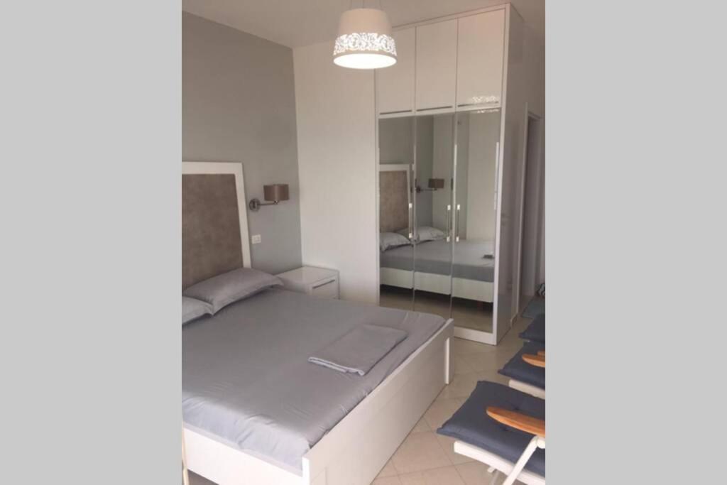 Modern Sea View Apartment For A Perfect Holiday Дуррес Экстерьер фото